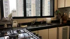 Foto 18 de Apartamento com 4 Quartos à venda, 220m² em Itaim Bibi, São Paulo