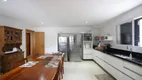 Foto 25 de Casa com 6 Quartos à venda, 300m² em Pacaembu, São Paulo