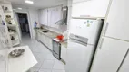 Foto 22 de Apartamento com 4 Quartos à venda, 140m² em Pitangueiras, Guarujá