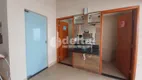 Foto 11 de Casa com 3 Quartos à venda, 170m² em Jardim Holanda, Uberlândia