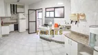 Foto 15 de Apartamento com 3 Quartos à venda, 160m² em Praia das Pitangueiras, Guarujá