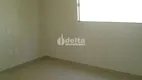 Foto 2 de Casa com 3 Quartos à venda, 180m² em Umuarama, Uberlândia