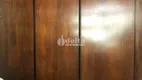 Foto 2 de Casa com 4 Quartos à venda, 228m² em Osvaldo Rezende, Uberlândia