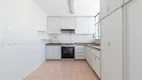 Foto 9 de Apartamento com 3 Quartos para alugar, 210m² em Higienópolis, São Paulo