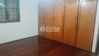 Foto 10 de Casa com 3 Quartos para alugar, 286m² em Brasil, Uberlândia