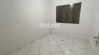 Foto 7 de Casa com 3 Quartos para alugar, 70m² em Saraiva, Uberlândia