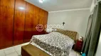 Foto 10 de Casa com 3 Quartos à venda, 170m² em Santa Mônica, Uberlândia