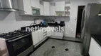 Foto 11 de Casa com 4 Quartos à venda, 226m² em Castelo, Belo Horizonte