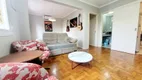 Foto 4 de Apartamento com 4 Quartos à venda, 77m² em Rio Branco, Porto Alegre