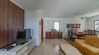 Foto 8 de Apartamento com 4 Quartos à venda, 200m² em Praia das Pitangueiras, Guarujá