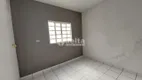 Foto 12 de Casa com 4 Quartos para alugar, 100m² em Lidice, Uberlândia