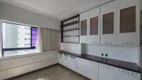 Foto 4 de Apartamento com 4 Quartos à venda, 225m² em Poço, Recife