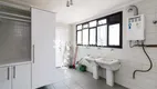 Foto 11 de Apartamento com 4 Quartos para alugar, 240m² em Itaim Bibi, São Paulo