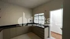 Foto 13 de Casa com 4 Quartos à venda, 195m² em Cidade Jardim, Uberlândia