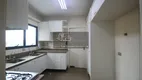 Foto 11 de Apartamento com 4 Quartos à venda, 202m² em Higienópolis, São Paulo
