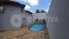 Foto 5 de Casa com 3 Quartos para alugar, 244m² em Jardim Karaíba, Uberlândia