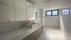 Foto 14 de Apartamento com 3 Quartos para alugar, 137m² em Centro, Florianópolis