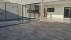 Foto 3 de Casa com 3 Quartos à venda, 200m² em Centro, Araguari