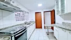 Foto 21 de Casa de Condomínio com 4 Quartos à venda, 250m² em Parque Jamaica, Londrina