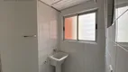 Foto 6 de Apartamento com 3 Quartos à venda, 75m² em San Remo, Londrina