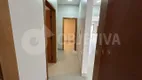 Foto 10 de Casa com 3 Quartos à venda, 172m² em Cidade Jardim, Uberlândia