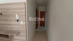 Foto 3 de Apartamento com 2 Quartos à venda, 51m² em Loteamento Portal do Vale II, Uberlândia