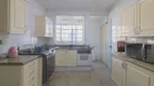 Foto 11 de Apartamento com 4 Quartos à venda, 200m² em Itaim Bibi, São Paulo
