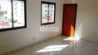 Foto 3 de Apartamento com 3 Quartos para alugar, 54m² em Santa Mônica, Uberlândia