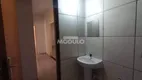 Foto 2 de Imóvel Comercial com 3 Quartos para alugar, 200m² em Jardim Canaã, Uberlândia