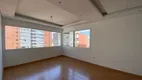 Foto 2 de Apartamento com 2 Quartos para venda ou aluguel, 87m² em Passo da Areia, Porto Alegre