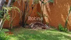 Foto 5 de Casa com 4 Quartos à venda, 285m² em Jardim Patrícia, Uberlândia