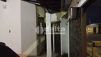 Foto 13 de Casa com 4 Quartos à venda, 220m² em Jardim das Palmeiras, Uberlândia