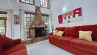 Foto 3 de Casa de Condomínio com 3 Quartos à venda, 239m² em Alto do Capivari, Campos do Jordão
