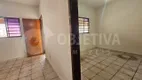 Foto 27 de Casa com 3 Quartos para alugar, 189m² em Santa Mônica, Uberlândia
