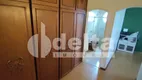 Foto 7 de Casa com 4 Quartos à venda, 238m² em Tabajaras, Uberlândia