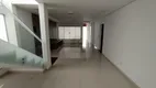 Foto 3 de Sobrado com 3 Quartos à venda, 300m² em Cazeca, Uberlândia