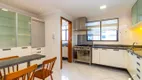 Foto 29 de Apartamento com 3 Quartos à venda, 190m² em Rio Branco, Porto Alegre