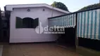 Foto 9 de Casa com 3 Quartos para alugar, 200m² em Brasil, Uberlândia