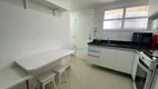 Foto 18 de Apartamento com 2 Quartos para alugar, 65m² em Praia das Pitangueiras, Guarujá