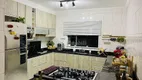 Foto 2 de Casa de Condomínio com 3 Quartos à venda, 240m² em Granja Viana, Cotia