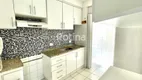 Foto 2 de Apartamento com 3 Quartos à venda, 70m² em Presidente Roosevelt, Uberlândia