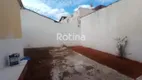 Foto 18 de Casa com 3 Quartos para alugar, 180m² em Brasil, Uberlândia