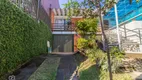 Foto 2 de Casa com 3 Quartos à venda, 255m² em Chácara das Pedras, Porto Alegre