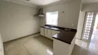 Foto 2 de Sobrado com 5 Quartos à venda, 409m² em Brasil, Uberlândia