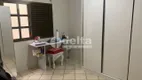 Foto 7 de Casa com 4 Quartos à venda, 200m² em Umuarama, Uberlândia