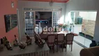 Foto 3 de Casa com 3 Quartos para alugar, 220m² em Jardim Colina, Uberlândia