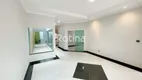 Foto 2 de Casa com 3 Quartos à venda, 209m² em Custódio Pereira, Uberlândia