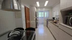 Foto 12 de Apartamento com 4 Quartos à venda, 175m² em Jardim Astúrias, Guarujá