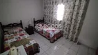 Foto 10 de Casa com 3 Quartos à venda, 140m² em Cidade Jardim, Uberlândia