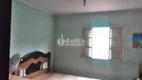 Foto 7 de Casa com 3 Quartos à venda, 106m² em São Jorge, Uberlândia